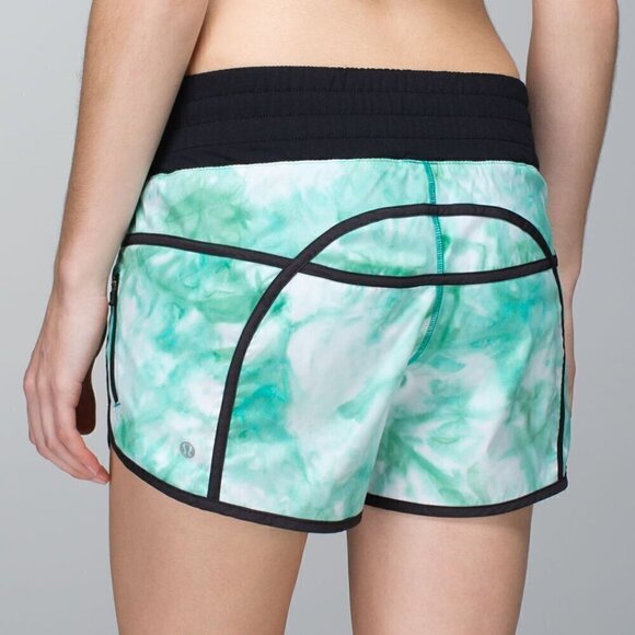 Lululemon Tracker Short II *2-way Stretch - 4 Spray Dye White / Black - Picture 1 of 6